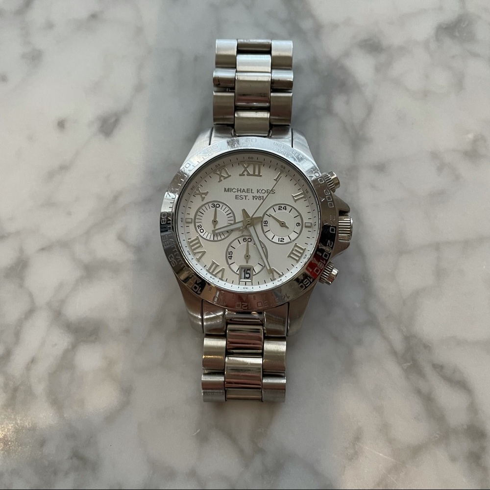 Michael Kors Silver-Tone Oversize Quartz Watch